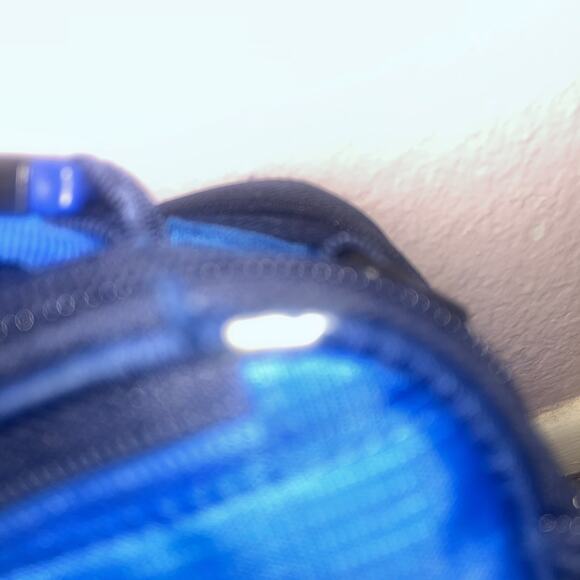 Titan Deep Freeze Blue Expandable Insulated, Adjustable Strap Lunch Box - Picture 3 of 8